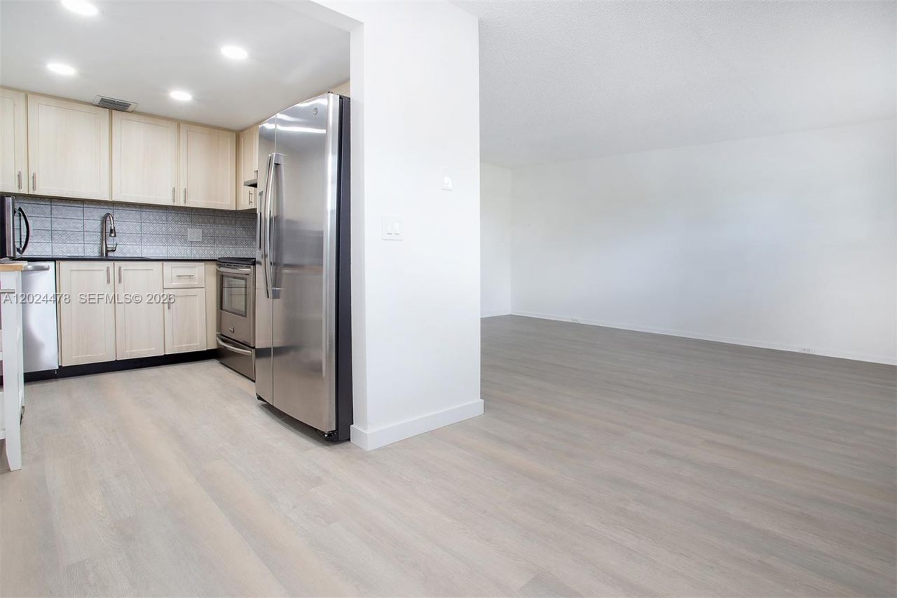 1301 SW 135th Ter , Unit 205J, Pembroke Pines, FL 33027 Photo