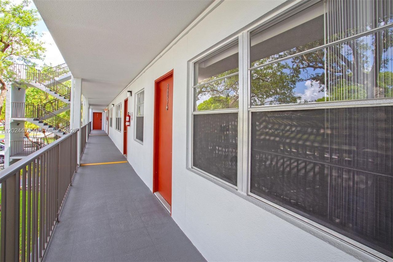 1301 SW 135th Ter , Unit 205J, Pembroke Pines, FL 33027 Photo