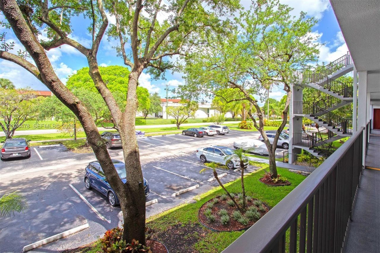 1301 SW 135th Ter , Unit 205J, Pembroke Pines, FL 33027 Photo