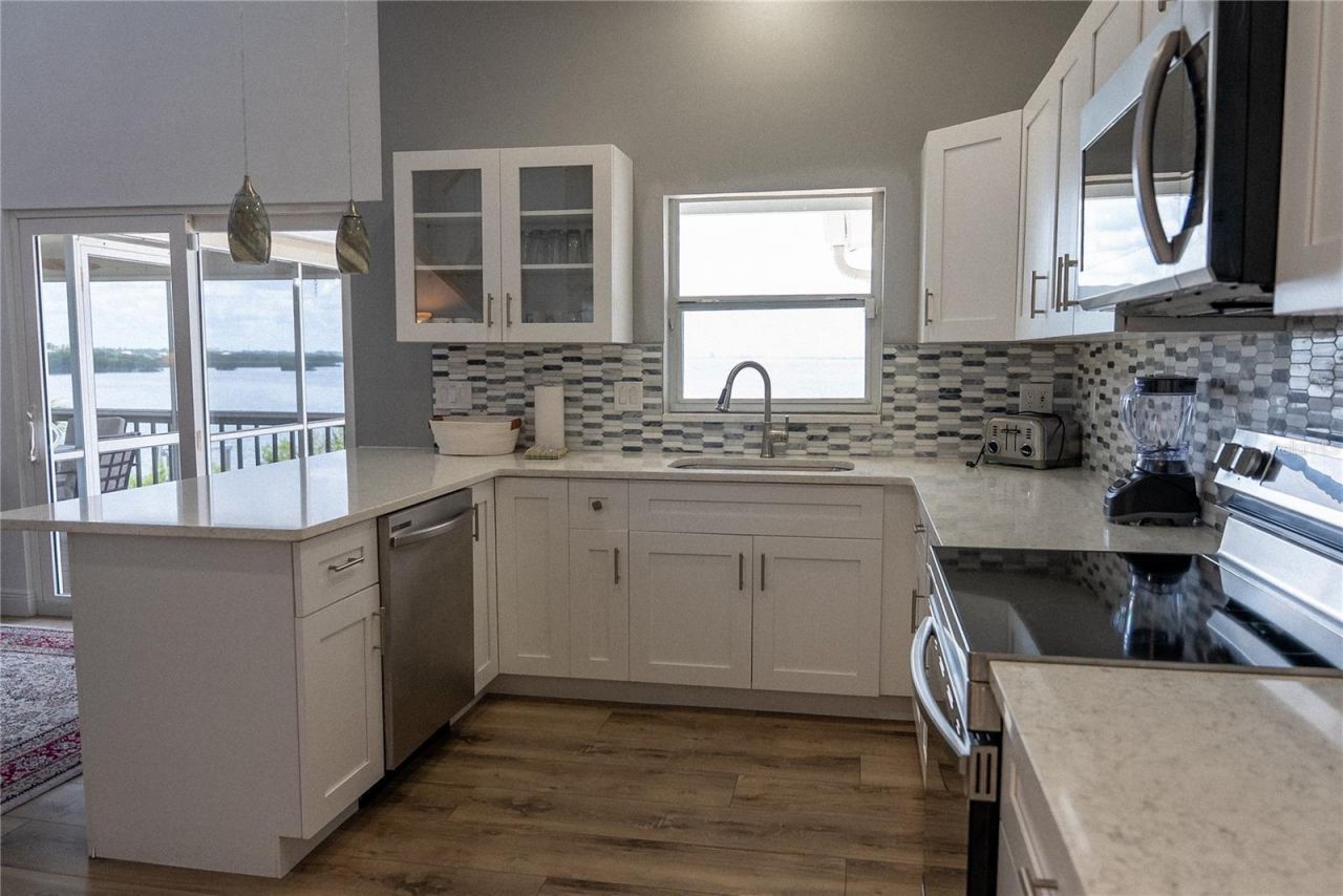 2424 Bay Drive, Unit 2424/2426, Bradenton, FL 34207 Photo