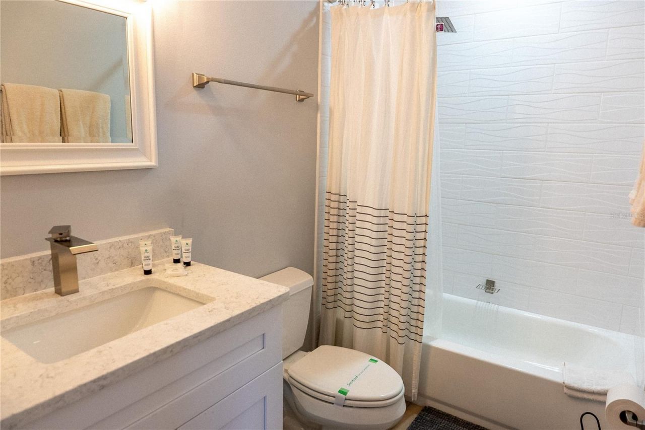 2424 Bay Drive, Unit 2424/2426, Bradenton, FL 34207 Photo