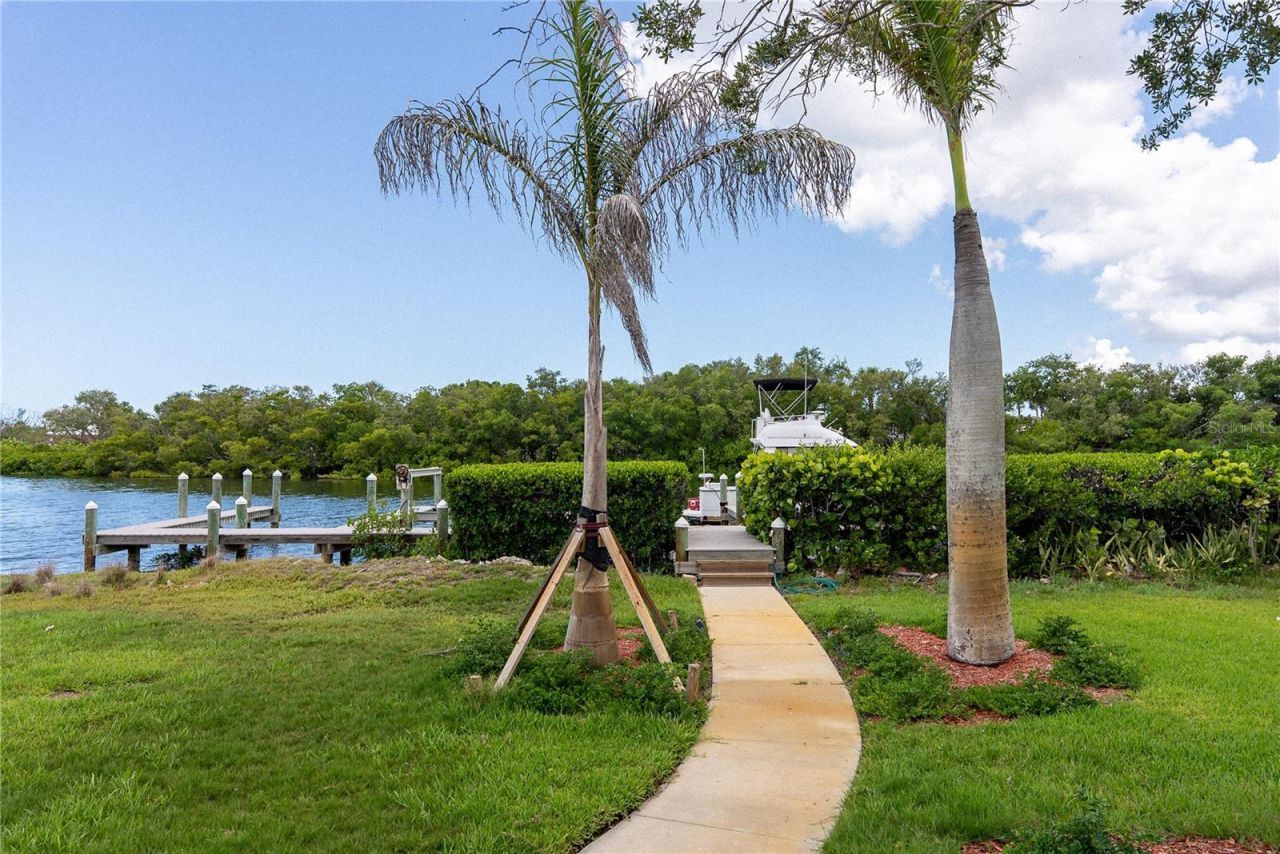 2424 Bay Drive, Unit 2424/2426, Bradenton, FL 34207 Photo