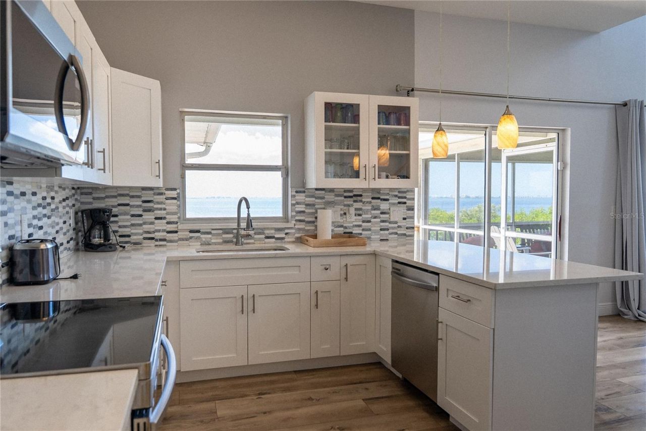 2424 Bay Drive, Unit 2424/2426, Bradenton, FL 34207 Photo