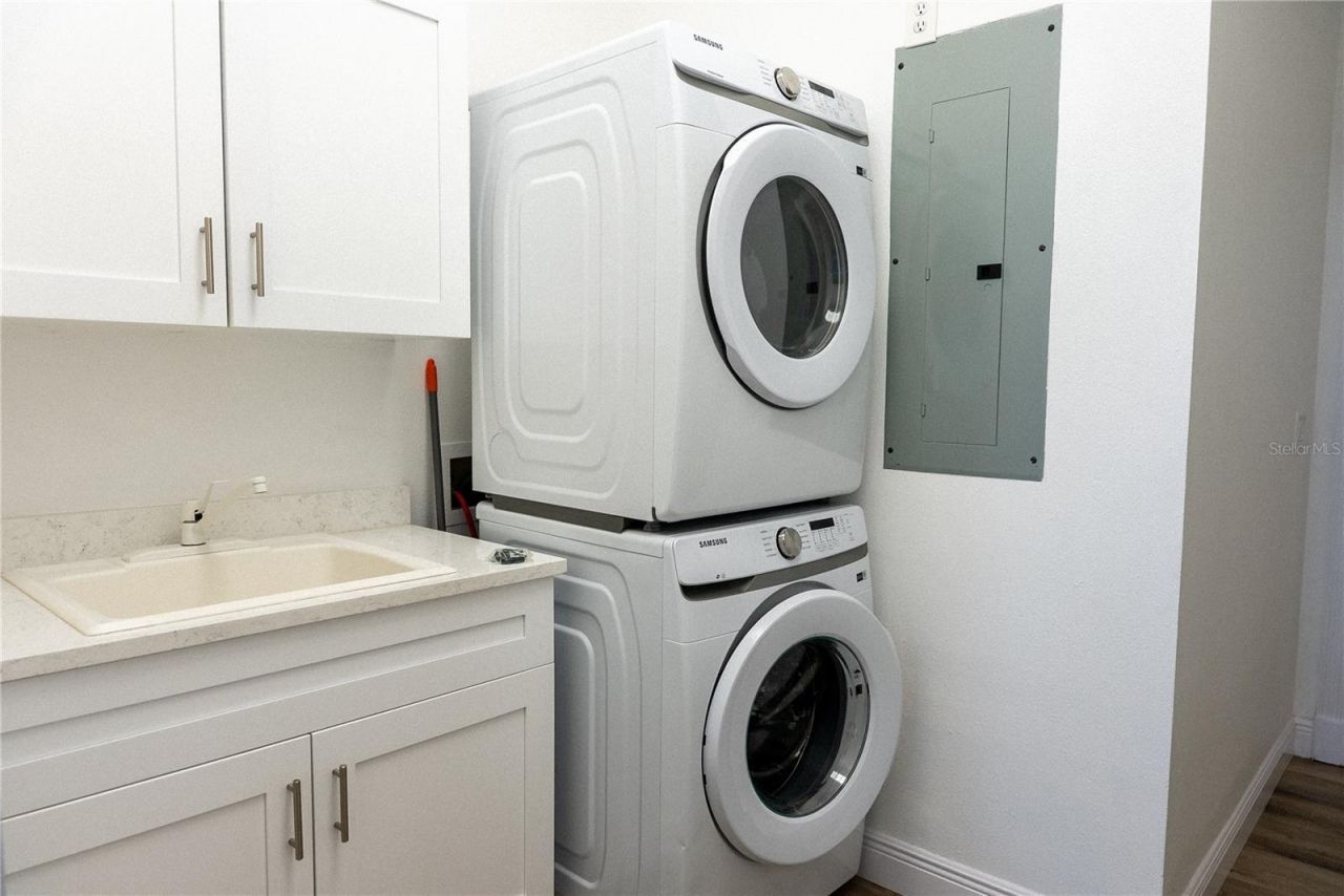 2424 Bay Drive, Unit 2424/2426, Bradenton, FL 34207 Photo