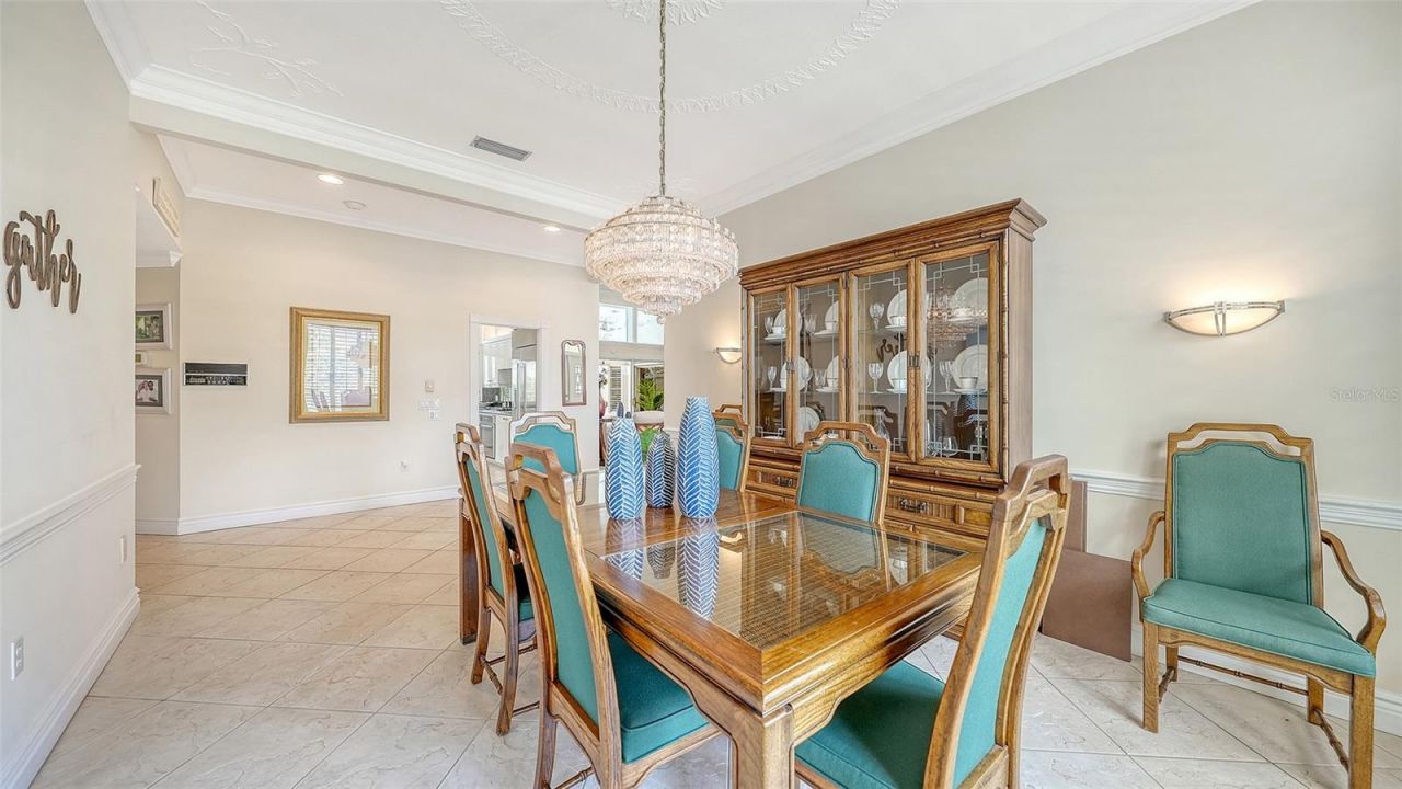 3988 Losillias Drive, Sarasota, FL 34238 Photo