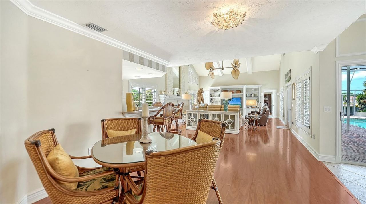 3988 Losillias Drive, Sarasota, FL 34238 Photo