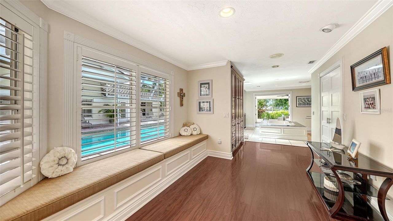 3988 Losillias Drive, Sarasota, FL 34238 Photo