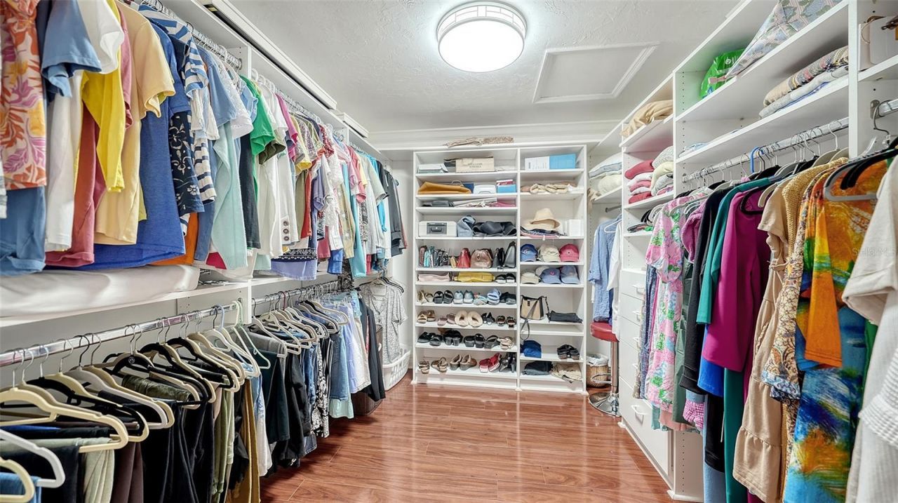 3988 Losillias Drive, Sarasota, FL 34238 Photo