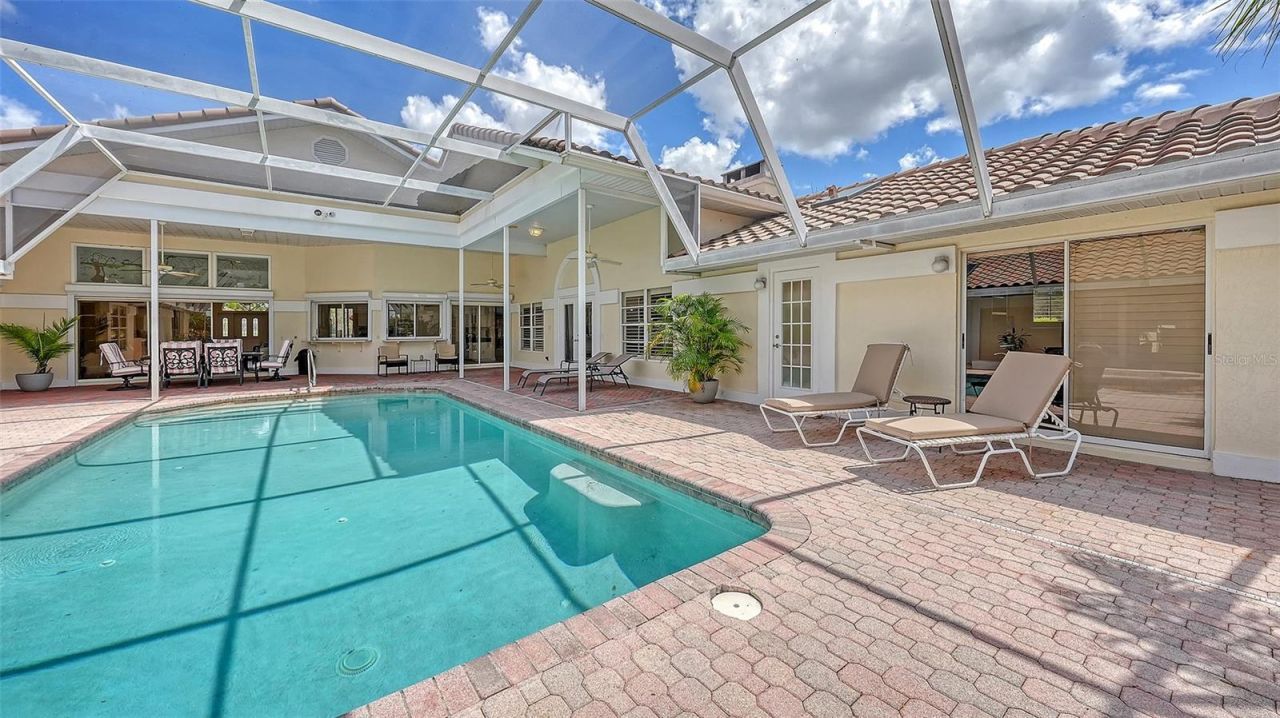 3988 Losillias Drive, Sarasota, FL 34238 Photo