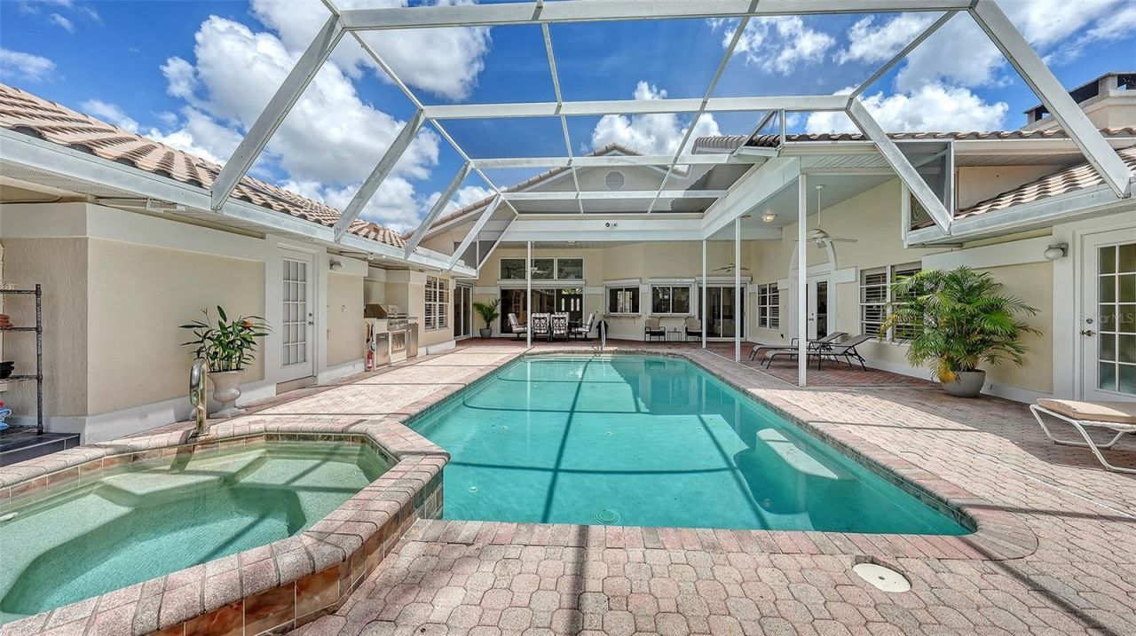 3988 Losillias Drive, Sarasota, FL 34238 Photo