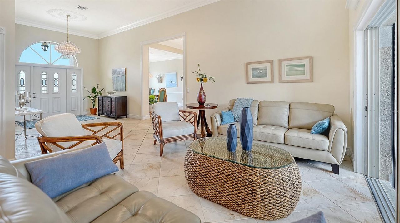 3988 Losillias Drive, Sarasota, FL 34238 Photo
