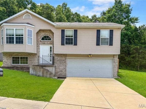 5646 Hawks Landing Drive , Hillsboro, MO 63050