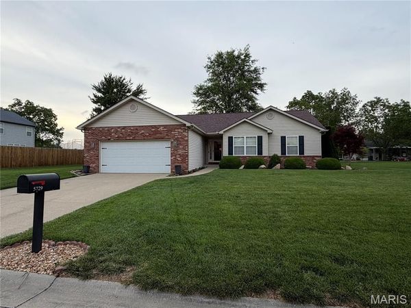 5729 Abilene Lane, Smithton, IL 62285