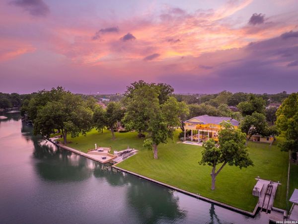 456 RIO DR, New Braunfels, TX 78130