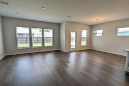 2076 Parish House Circle photo 4
