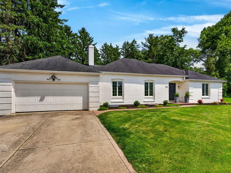 259 Woodsview Drive, Canal Winchester, OH 43110 Photo 3