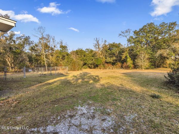13600 Money Farm Road, Ocean Springs, MS 39564