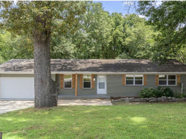 1558 Tanglewood Way NW, Conyers, GA 30012