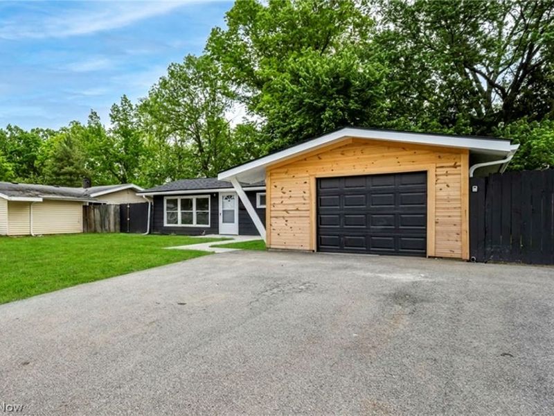 9151 Cranbrook Drive, Northfield Center, OH 44067 Photo 4