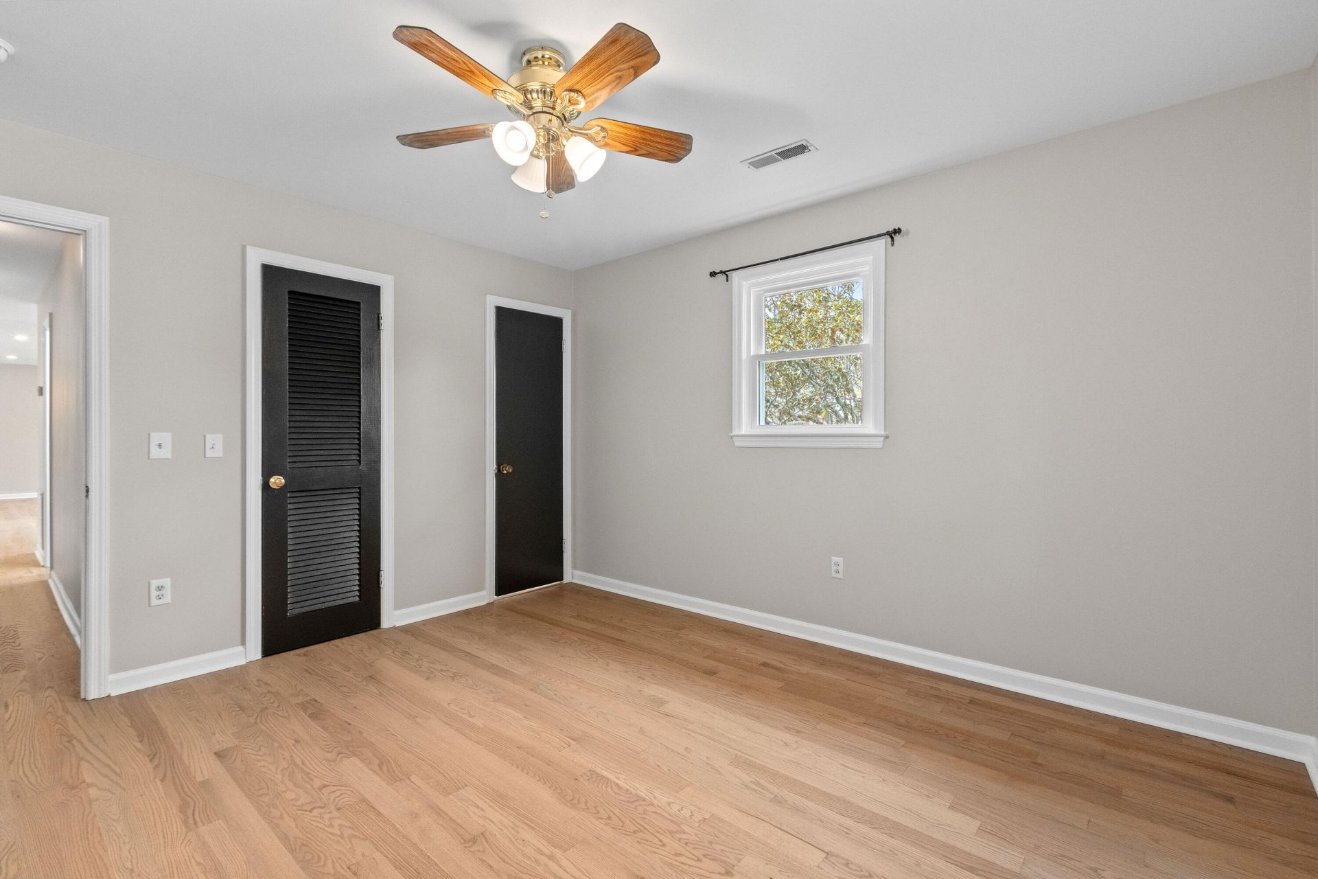 1072 Kentwood Circle Photo 14