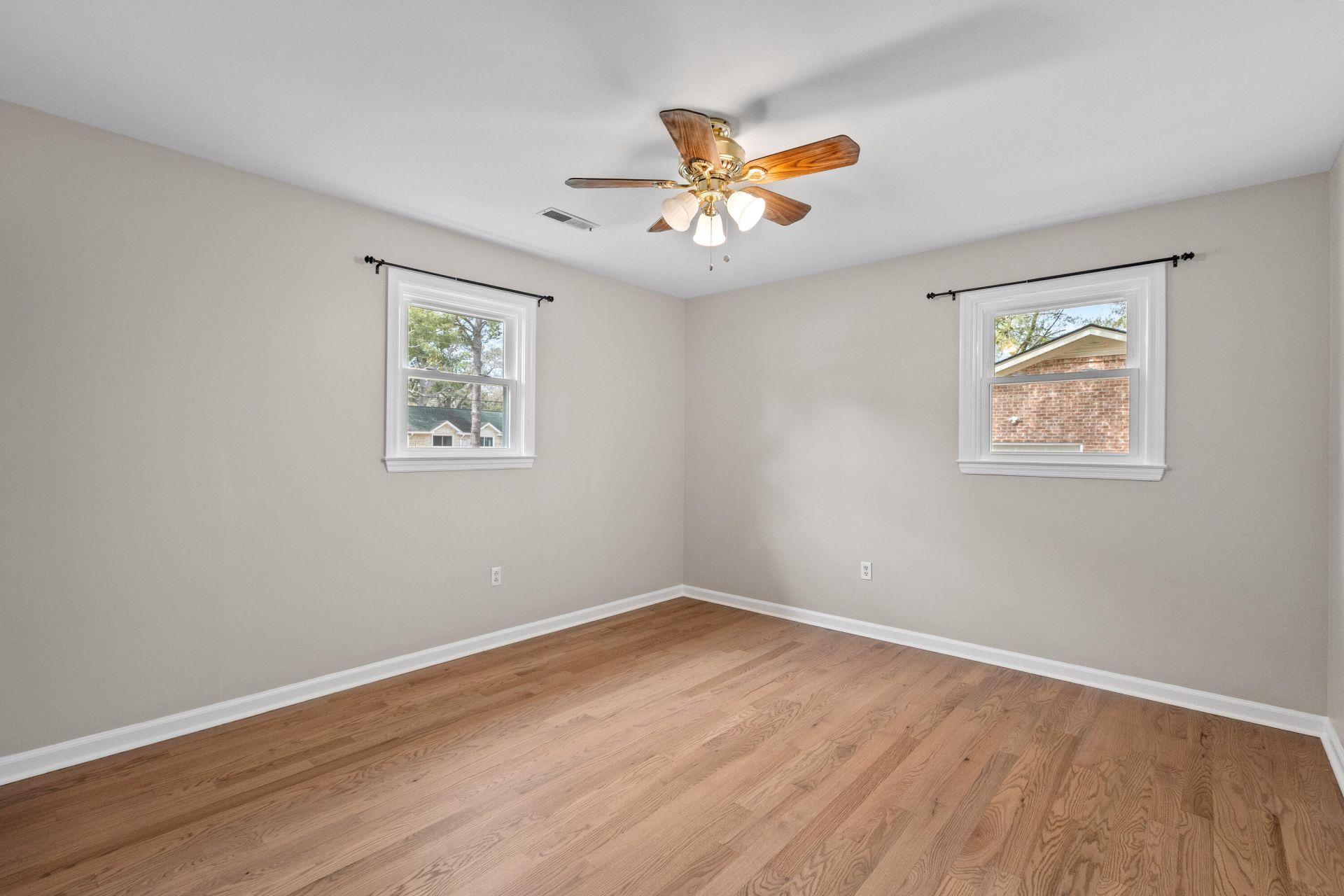 1072 Kentwood Circle Photo 15