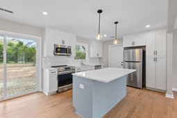 1072 Kentwood Circle photo 4
