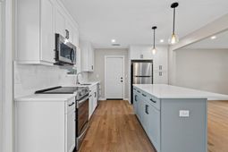 1072 Kentwood Circle photo 4