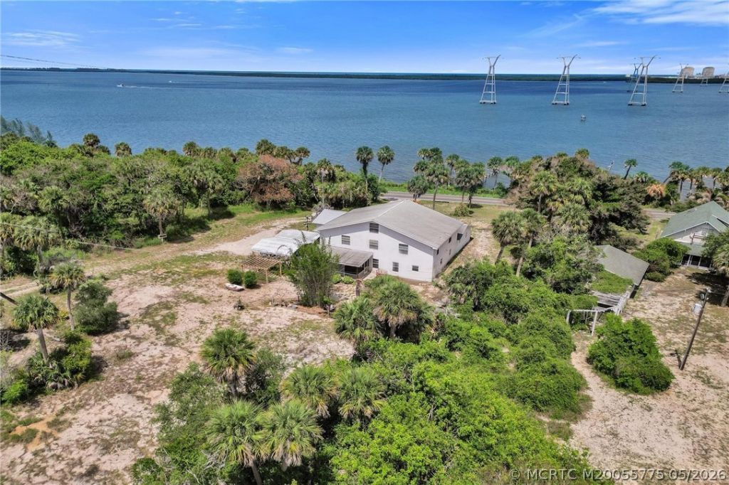 7801 S Indian River Drive, Fort Pierce, FL 34982 Photo