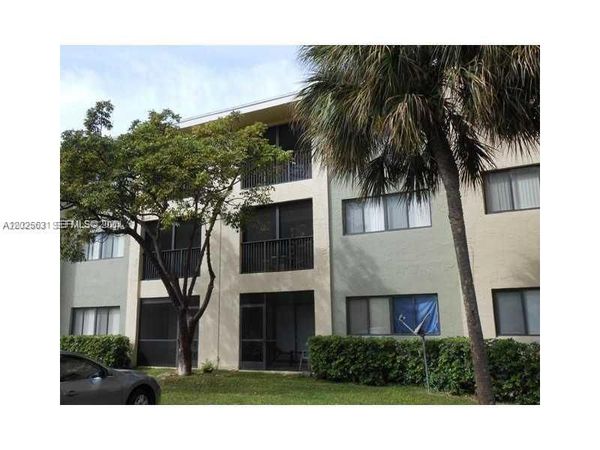 2445 SW 18th Ter , Unit 215, Fort Lauderdale, FL 33315