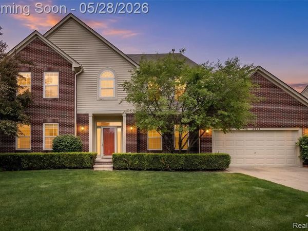 2865 Ashbury Drive, Troy, MI 48083