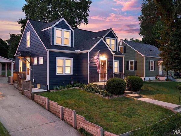 1123 Pike Street , St Charles, MO 63301