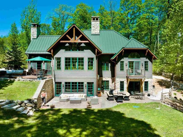 5577 Colonial Drive, Bellaire, MI 49615