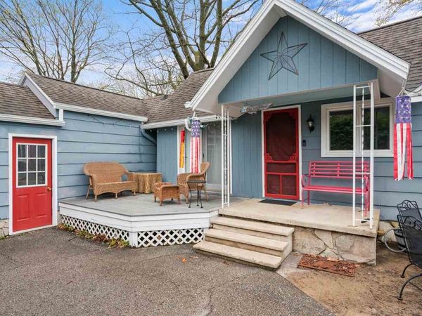 535 Hoyt Street, Harbor Springs, MI 49770