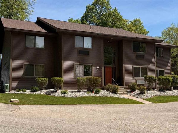 737 Maplewood Drive, Unit 19, Kewadin, MI 49648