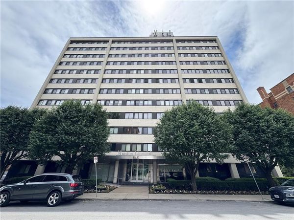 803 W 48th Street, Unit 701, Kansas City, MO 64112
