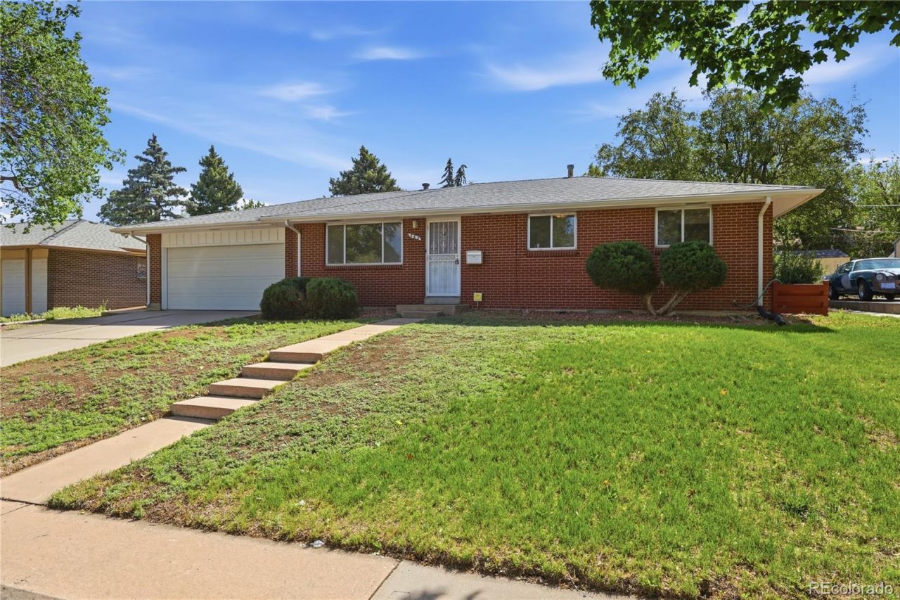 362 Empire Street, Aurora, CO 80010 Main Photo