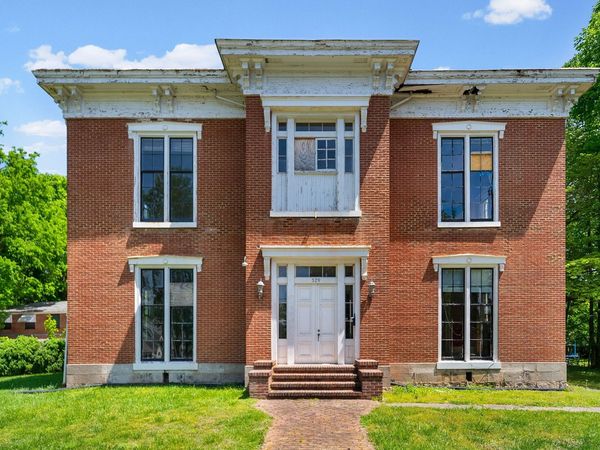 529 York St , Clarksville, TN 37040