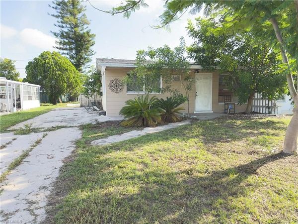 1119 Vineyard PL , LEHIGH ACRES, FL 33936