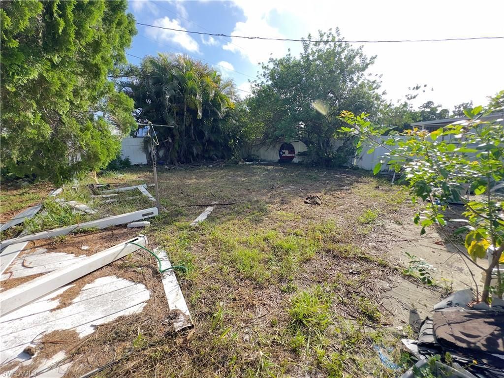 1119 Vineyard Pl, Lehigh Acres, FL 33936 Photo