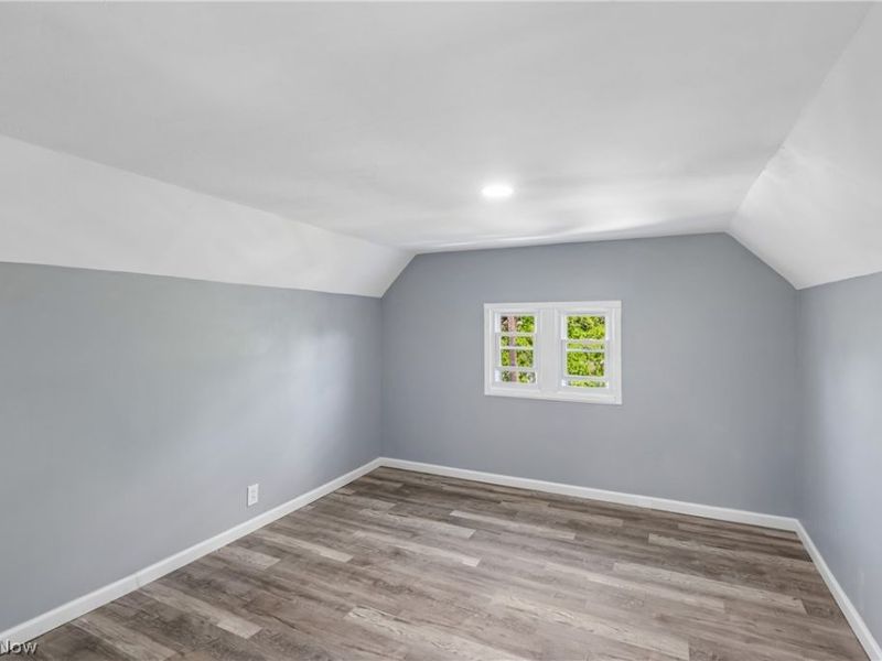 4012 Bluestone Road, Cleveland, OH 44121 Photo 18