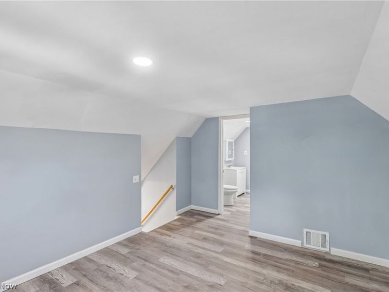 4012 Bluestone Road, Cleveland, OH 44121 Photo 19