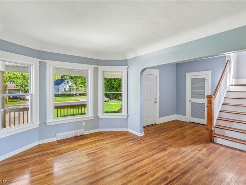 4012 Bluestone Road, Cleveland, OH 44121 Photo 3