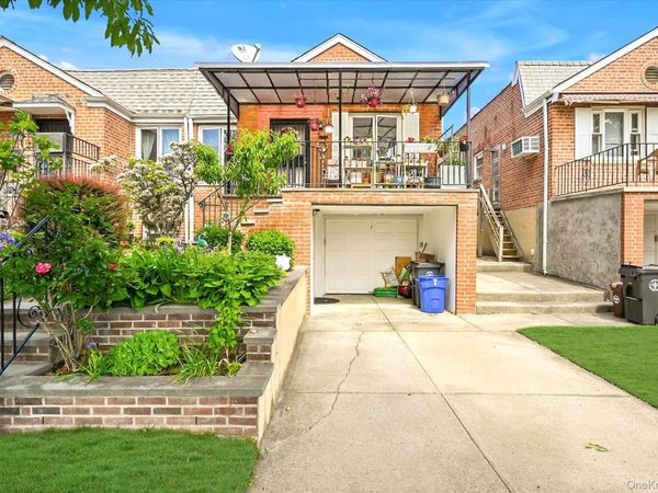 67-03 180th Street , Fresh Meadows, NY 11365