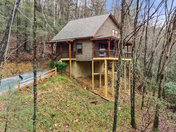 187 Cashes Valley Lane, Cherry Log, GA 30522