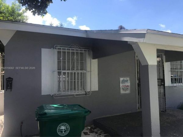 Miami, FL 33138