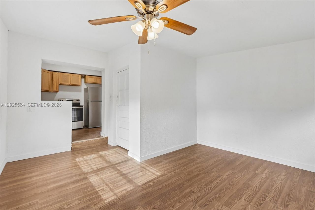 1045 NW 115th St , Miami, FL 33168 Photo