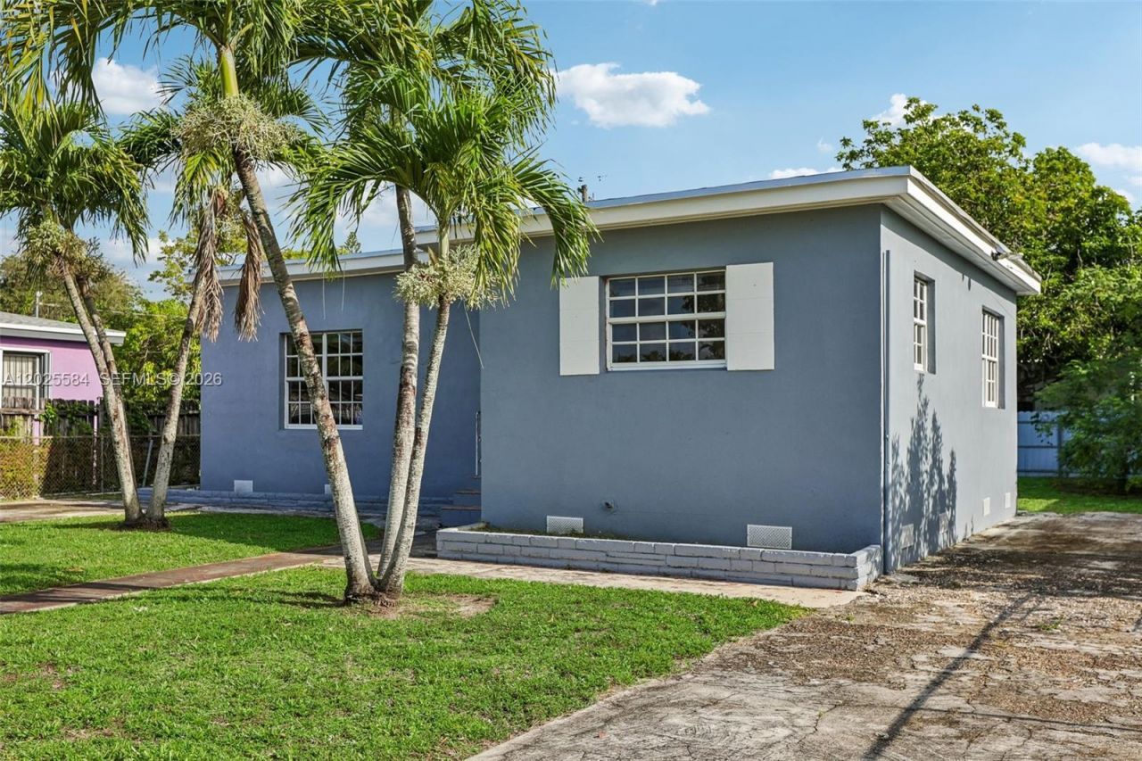 1045 NW 115th St , Miami, FL 33168 Photo