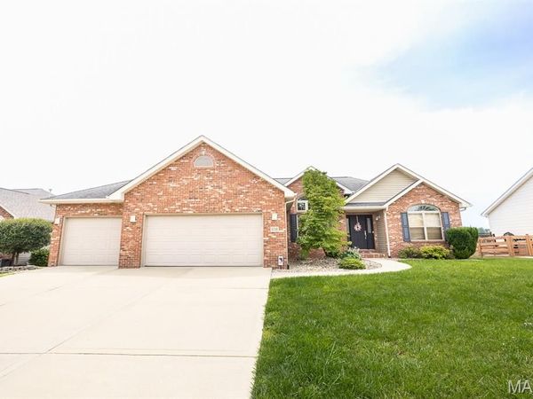 9718 Winchester Street, Mascoutah, IL 62258