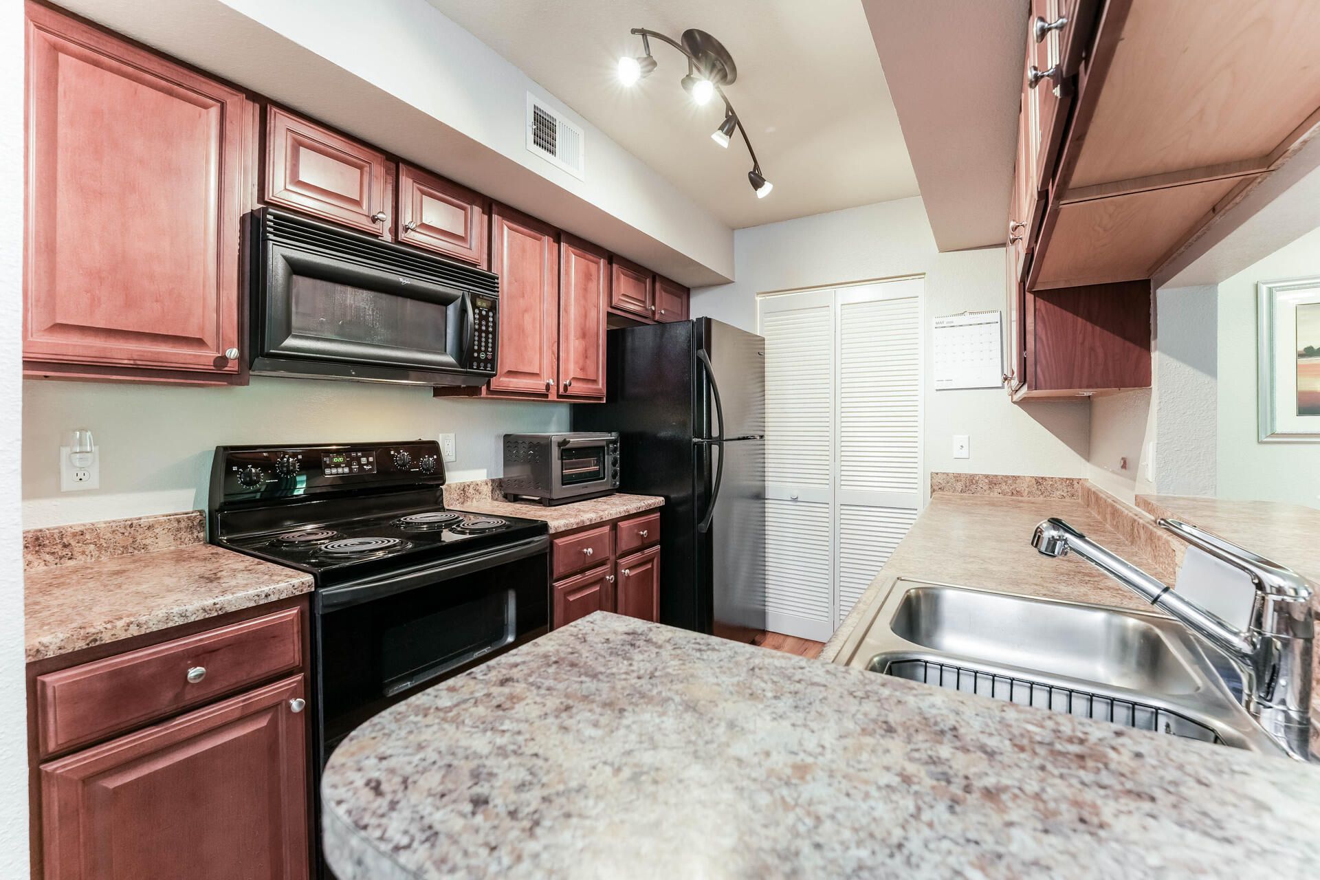 1481 Center Street Photo 9