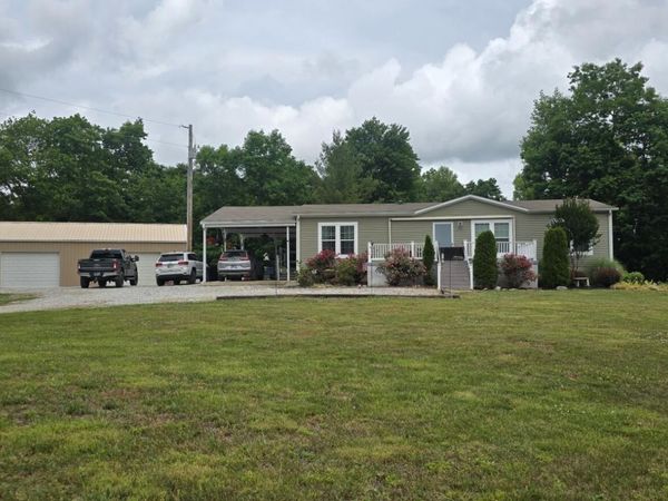 815 Crooked Branch Pvt Rd, Huntsville, TN 37756